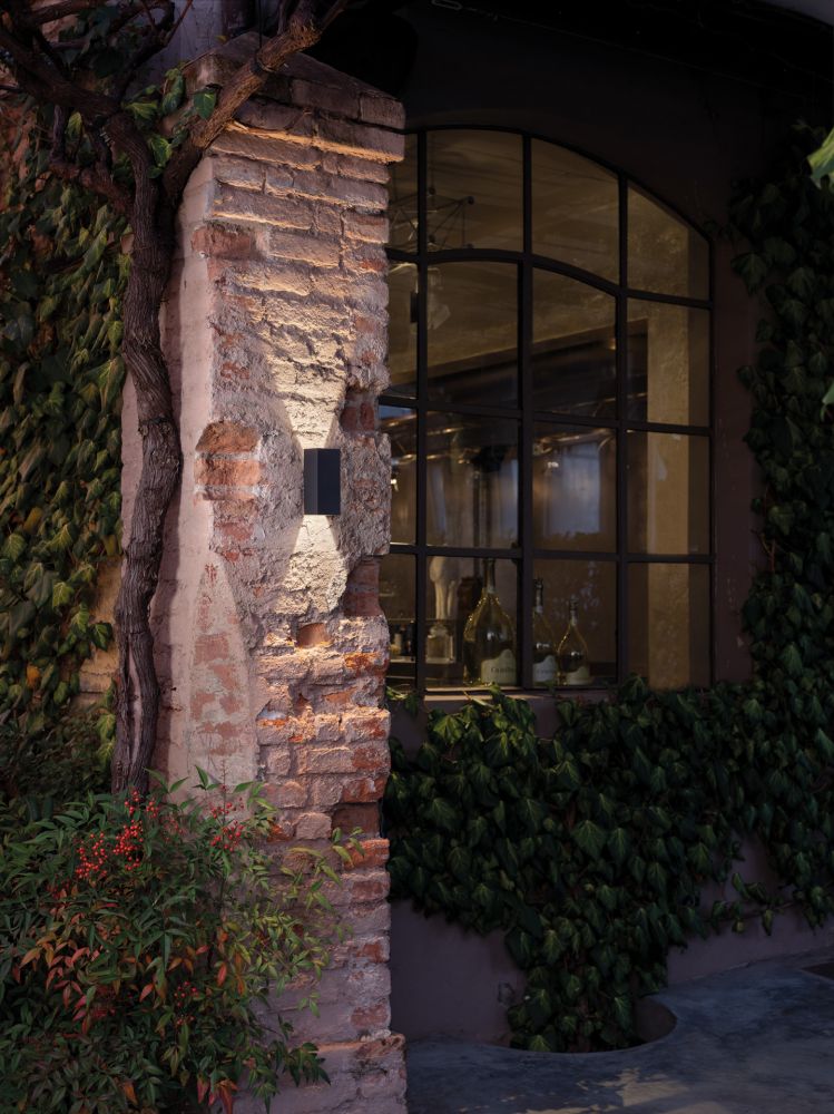 Up-Down Light 60 - Zwarte behuizing RAL9005 - Warmwit - IP54